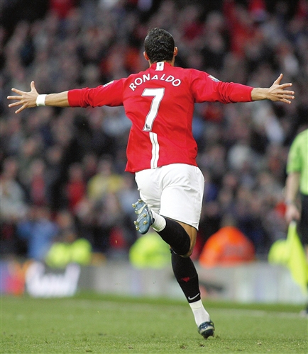 这两个足球 这两个足球